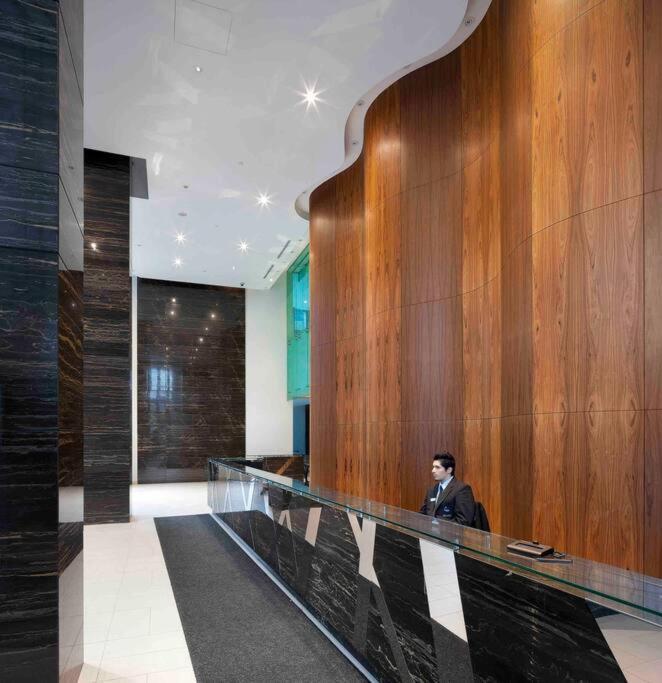 Deluxe Suite Toronto Exterior photo